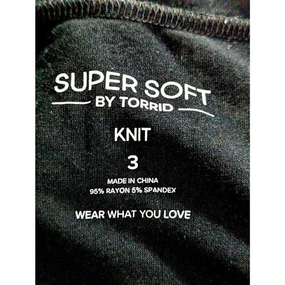 Torrid Black wmns Top 3 x Rayon/spandex Bust to 50" NWOTBeaded and embroideded - Picture 5 of 7